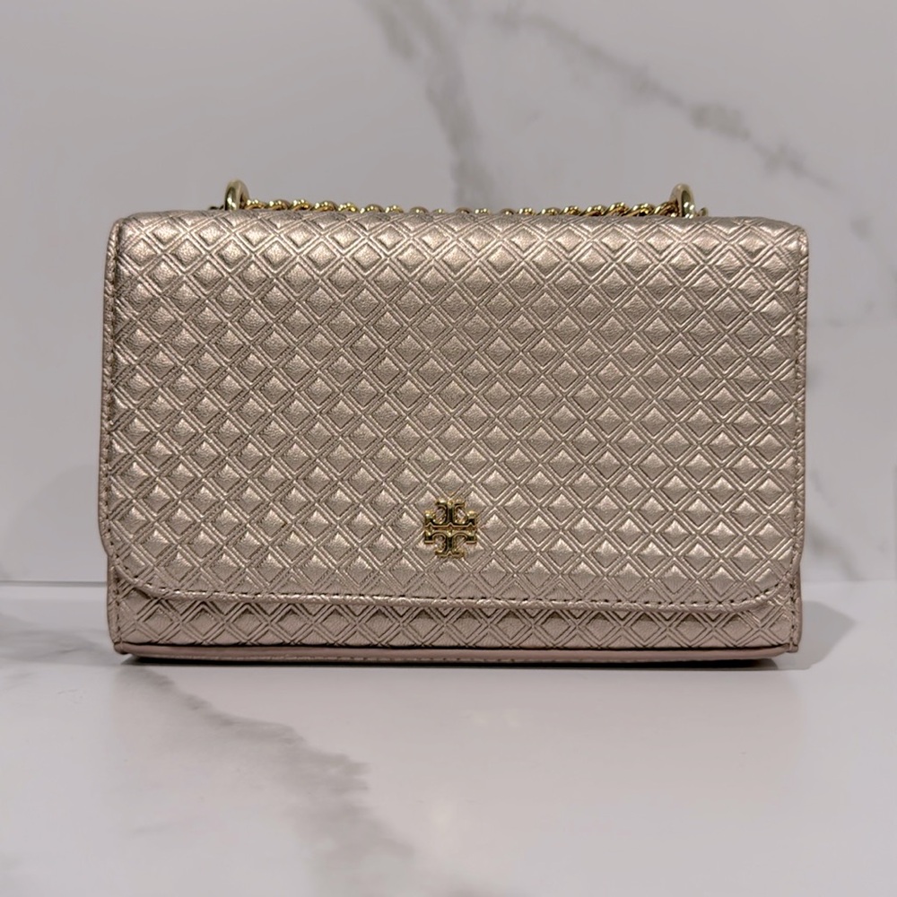Tory Burch Wallet on Chain.